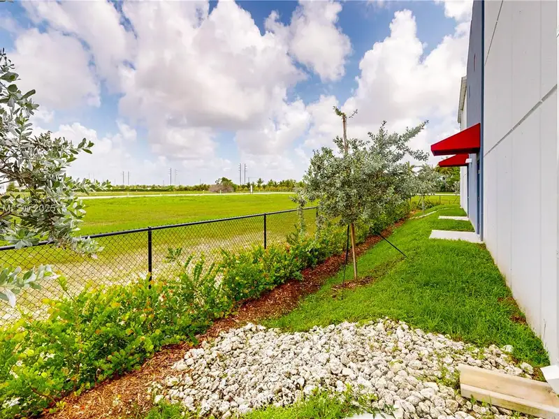 New 2,640 Sq. Ft. Warehouse in Homestead, Fl - Ideal for Storage and Business Operations