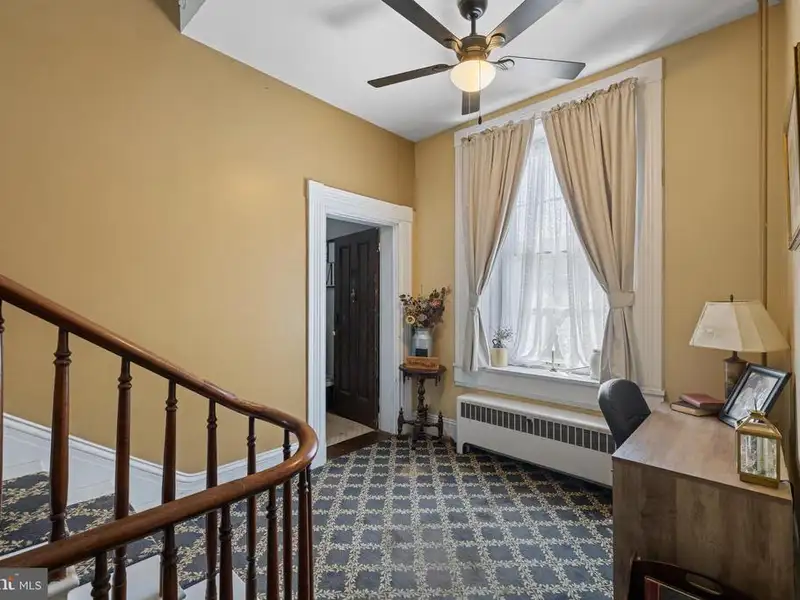 Historic Mcmechan Inn: 13-bedroom Home and Commercial Space in Moorefield, Wv