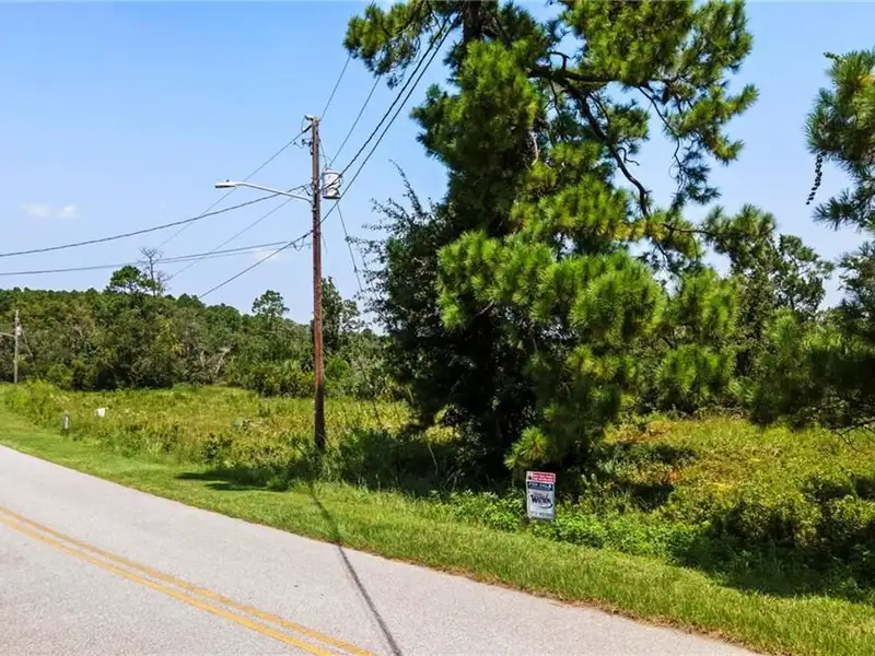Versatile Commercial Building in Prime Location
