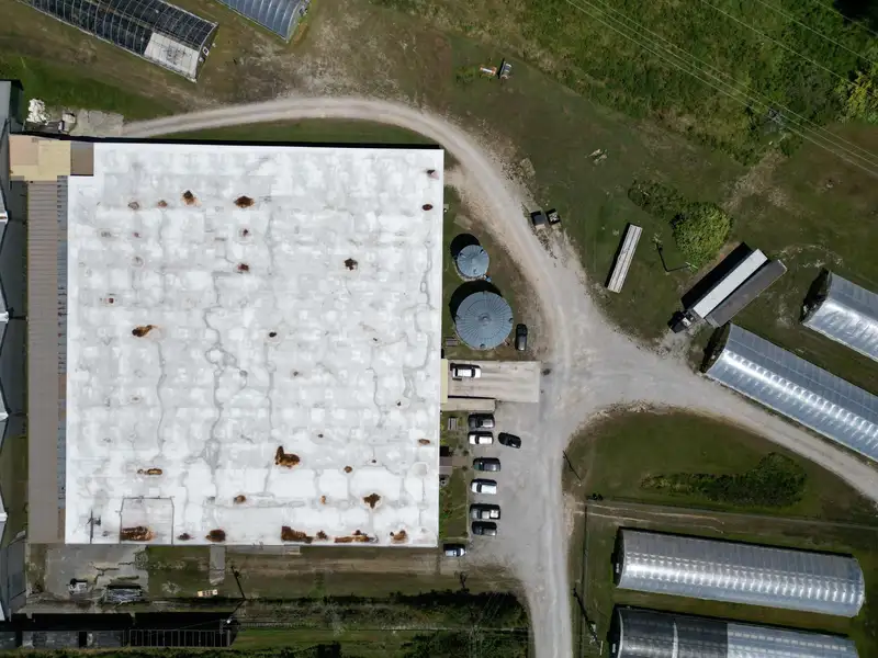 Versatile 150,000 Sq. Ft. Warehouse with Dock Access and Greenhouses in London, Ky