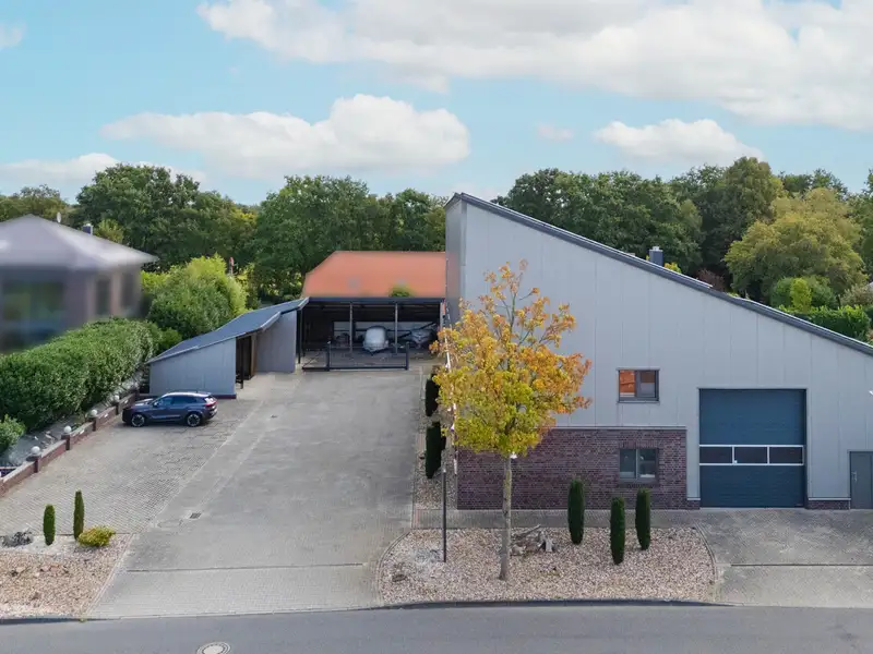 Modern Commercial Building with Exclusive Living Space in Aurich's Schirum Ii Industrial Estate