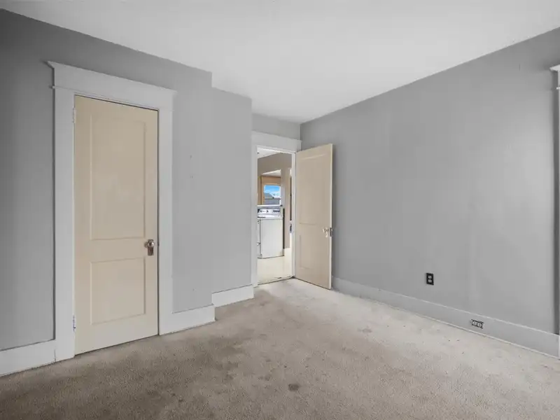 Versatile Live-work Property on High-traffic Route 9w in Catskill, Ny