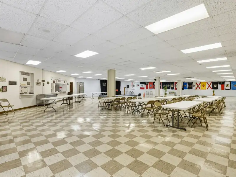 Multi-use Church Property with School and Daycare Facilities in Prime Location