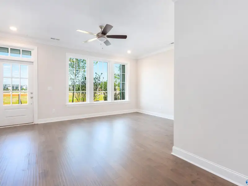 Live/work Townhome with Flex Space, 2 Primary Suites, and 2-car Garage in Prime Location