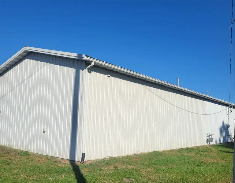 Clean 960 Sq Ft Warehouse for Rent with Bathroom and Utilities, Easy I-380 Access