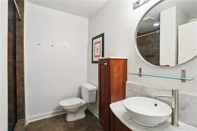 Historic 3-bedroom Residence with Rooftop Terrace in Cbd, Plus 1-bedroom Unit for Rental