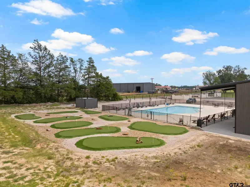 Turnkey Short-term Rental in Twin Lakes Resort, Mount Pleasant - Lakefront Access and Amenities