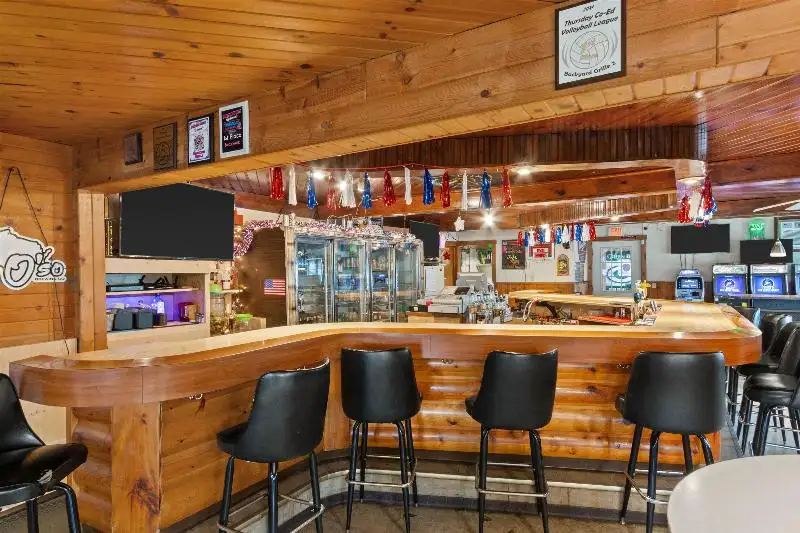Established Bar and Restaurant with Living Quarters in Stevens Point Area
