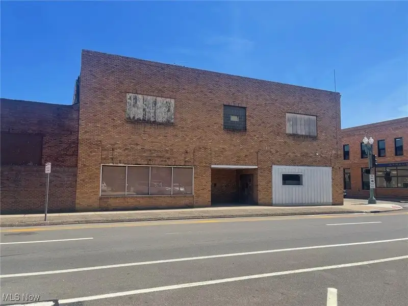 Commercial Land Opportunity on Corner of Walnut Ave. Ne and 3rd St. Ne