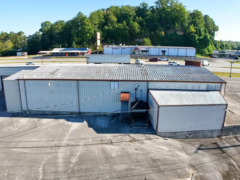 Versatile Commercial Property on Highway 25 N, Corbin with Showroom and Office Spaces