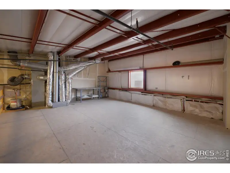 Industrial Office/warehouse for Lease in Loveland, Co - 5,057 Sf with Office Space