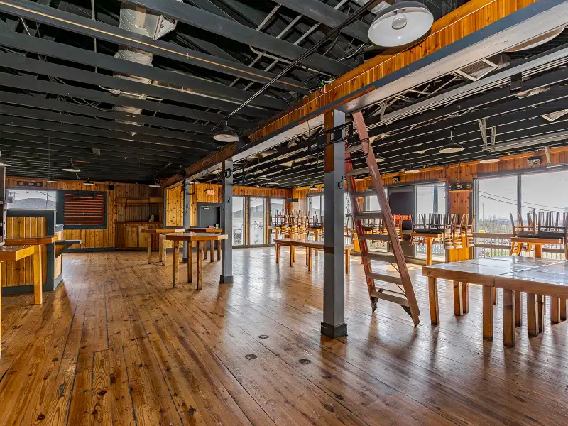 Former Hooters Restaurant Space in High-traffic Richmond, Ky Commercial Corridor