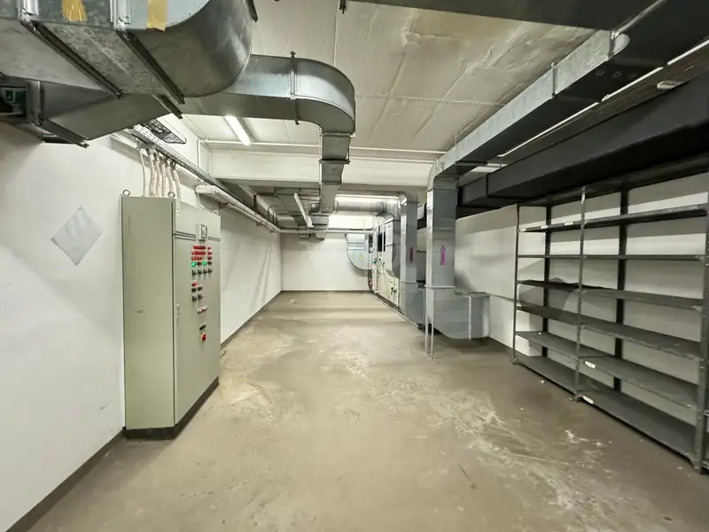 Investment Opportunity: Versatile Property in Nauwieser Viertel with 5,567 M² Potential