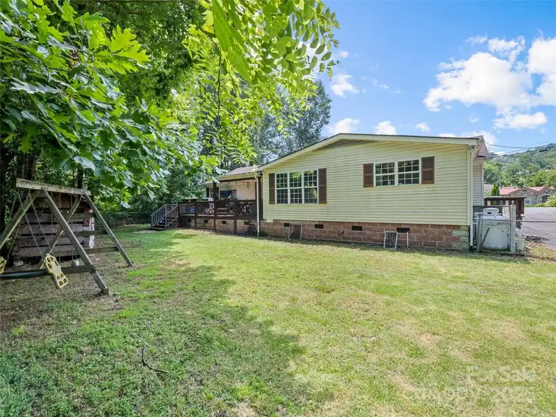 Versatile Commercial/residential Property on Hwy 209 with Ample Parking and Accessibility Features