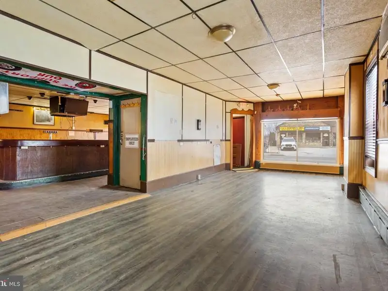 Standalone Commercial Building with Apartment on Macdade Boulevard