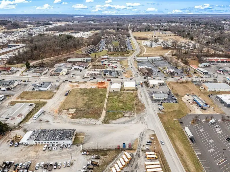 Commercial Building in High Traffic Area Near I-40 Exit 287, 3657 Sq Ft
