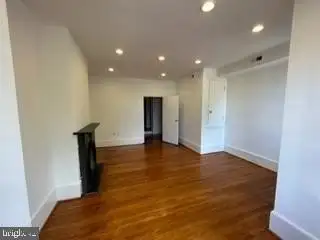 3-story Victorian Townhome with Commercial Space Near Capitol and Union Station