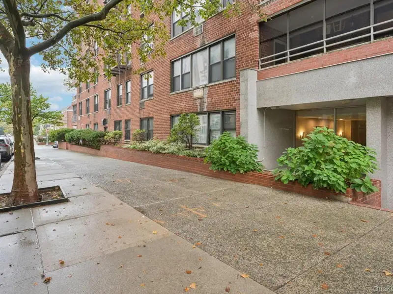 First Floor Office Unit in Forest Hills Co-op with Five Private Offices