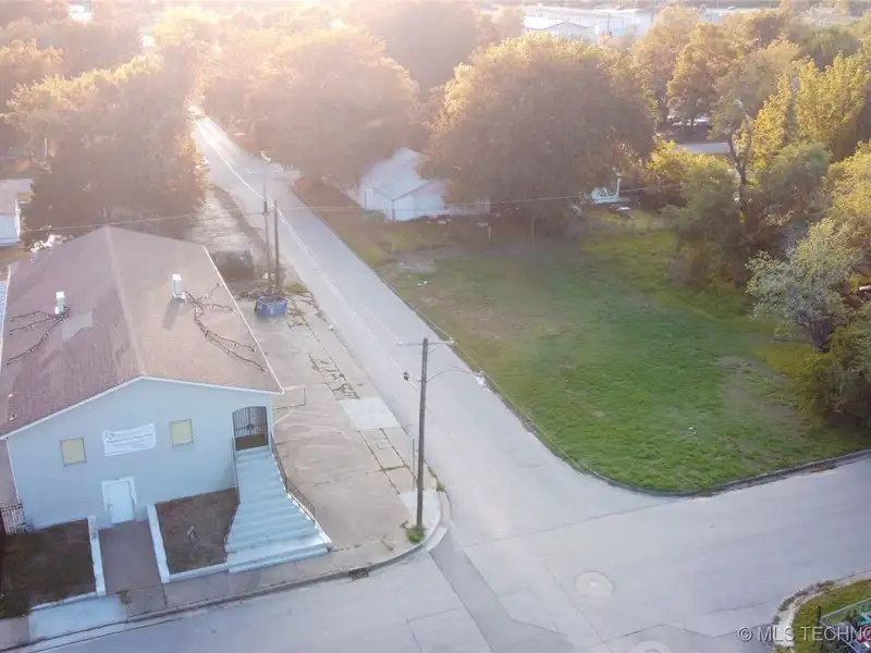Versatile 5200+ Sf Commercial Property with Walk-out Basement in Prime Location