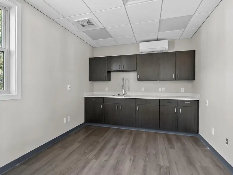 Class a Retail/office Space in Vineyard Parkway Business Park, Texas Corners