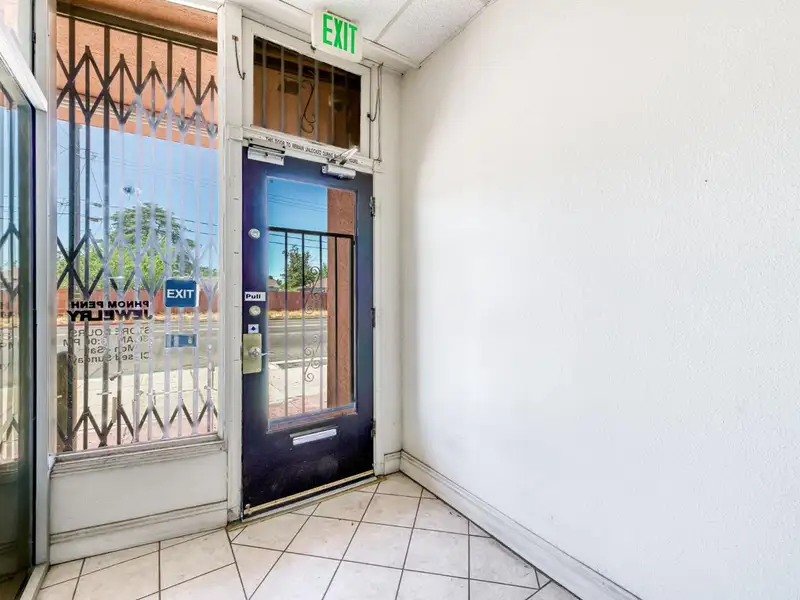 Single Story Free-standing Building with Dual Retail Spaces Near Va Hospital Fresno
