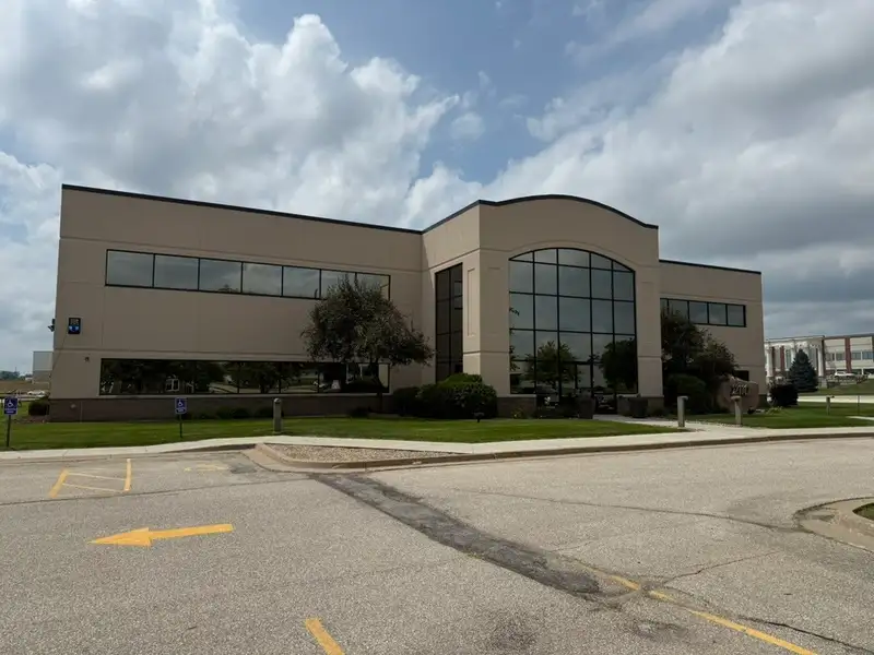 Furnished Office Space for Sublease in Southwest Cedar Rapids - 40,770 Sf
