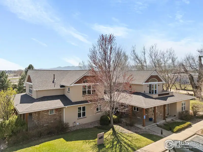 Bright Second-story Office Condo with Mountain Views in Niwot, Colorado