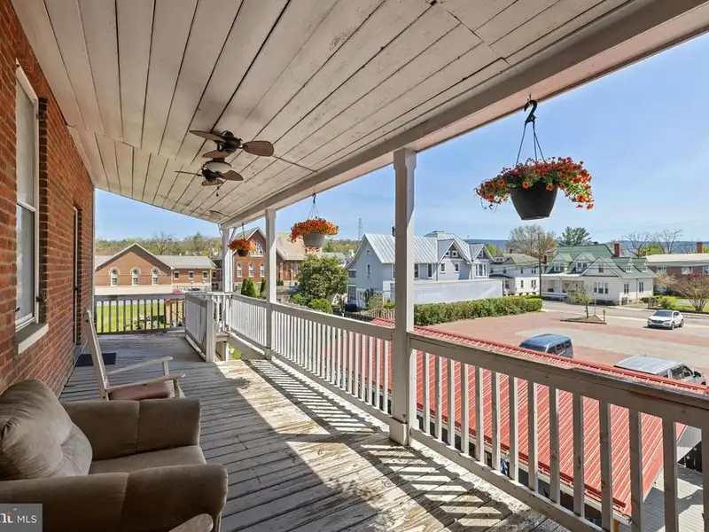 Historic Mcmechan Inn: 13-bedroom Home and Commercial Space in Moorefield, Wv