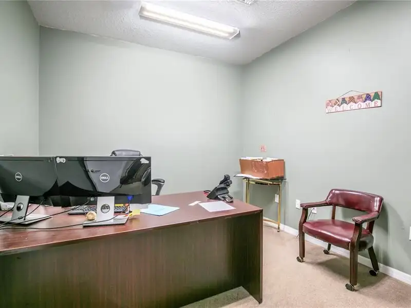 Commercial Law Office on Hwy 441, Tavares - 14 Parking Spaces, High Visibility