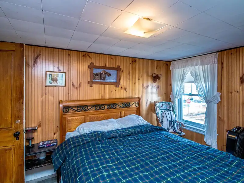 Du Bee Inn: Versatile Bed-and-breakfast with Mountain Views in the Great North Woods