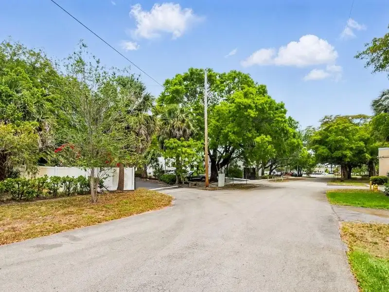 Versatile B-hc Zoned Commercial Property with Office and Retail Space