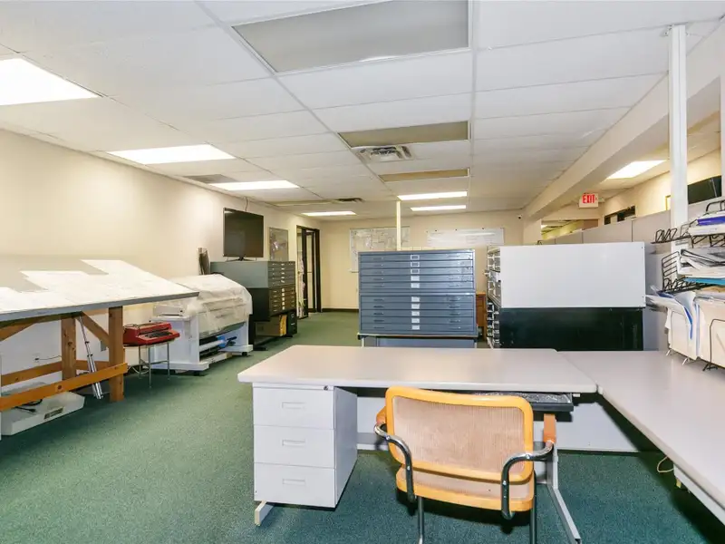 Versatile Commercial Space for Rent in Mineola - Offices, Storage, and Amenities Included