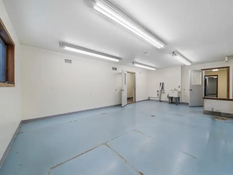 Versatile 3,100 Sq. Ft. Commercial Property Near Hwy 116 and Hwy 21