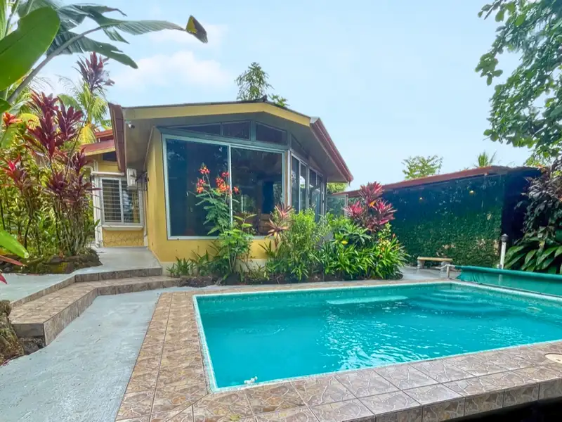 One-bedroom Home with Expansion Potential in Central Ojochal, Costa Rica