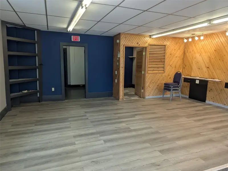 End Unit Commercial Space for Rent Near Main St. - Ideal for Retail or Professional Use