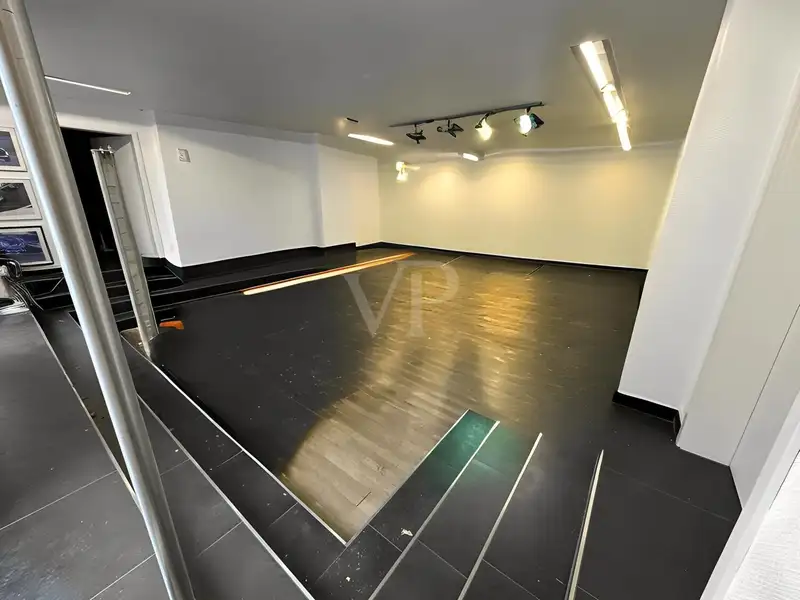 Modernized Historic Office Building Near Clinics in Lüdenscheid with Flexible Spaces and Parking
