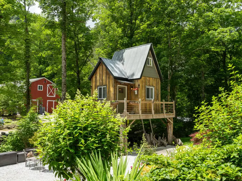 Serene 5.81-acre Retreat with Pavilion, Barn, Home, and Bold Creek Access