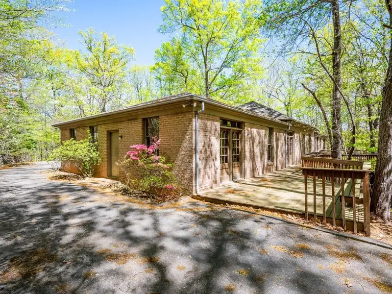 28.7 Acres Business General Commercial with Office Building Near Liberty University and Airport