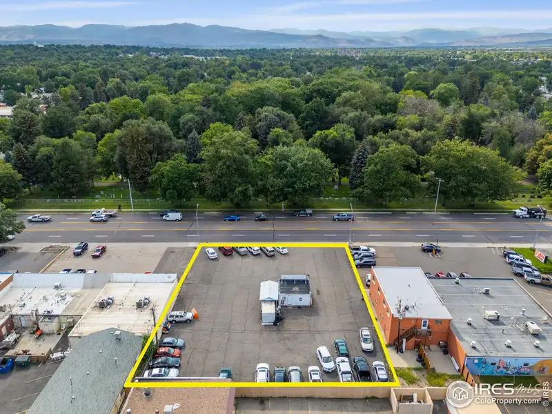 Prime Main Street Commercial Property for Redevelopment or Vehicle Business