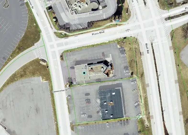 Income-generating Commercial Building with Prime Road Frontage on Mall Rd.