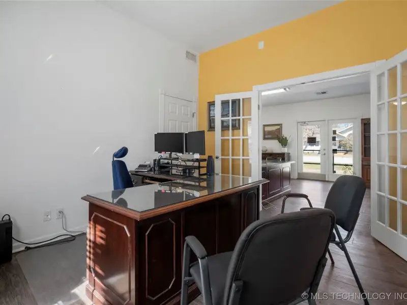 Commercial Office Space with Storage and Tenant in Growing Sapulpa, Oklahoma