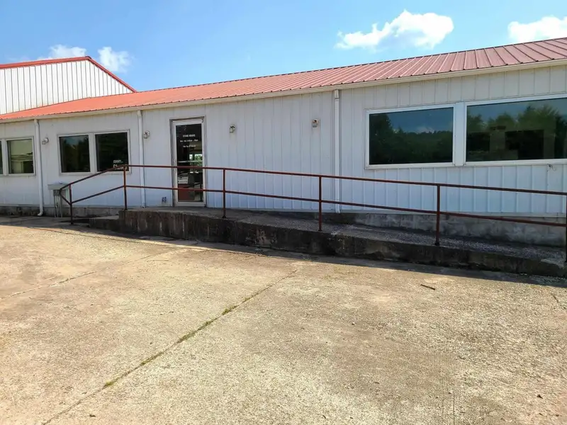 Commercial Property with Highway Frontage, Multiple Buildings, and 6 Acres in St. Joe
