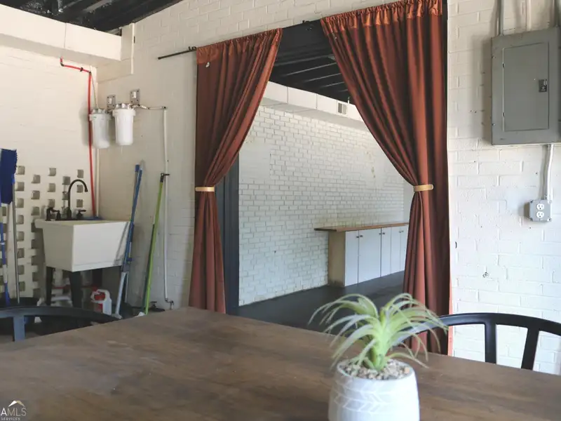 Commercial Building with Private Parking in Central Rome, Adaptable Open Floorplan