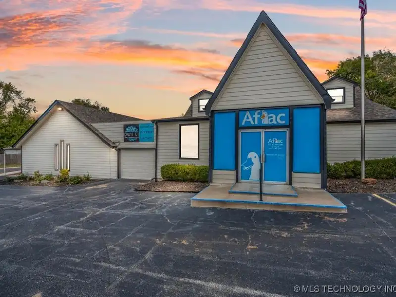 Versatile Event Center and Office Building with Conference Rooms in Prime Location