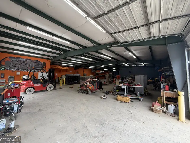 Versatile 8,000 Sf Industrial Facility on 5 Acres with Prime Hwy 41 Frontage