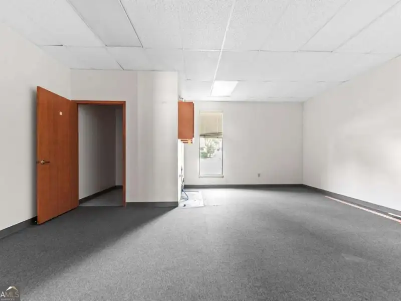 9,000 Sqft Industrial Building on 1.03 Acres in St. Marys, Ga