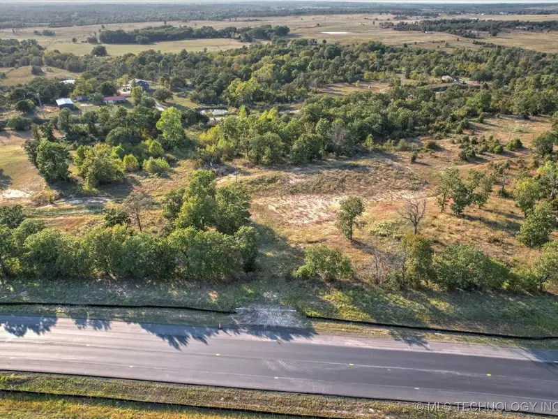 Modern Industrial Property on 9 Acres with Versatile Space and Expansion Potential