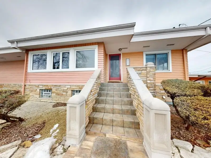Turnkey Custom Plastics Manufacturing Business with Attached Home on 1.67 Acres