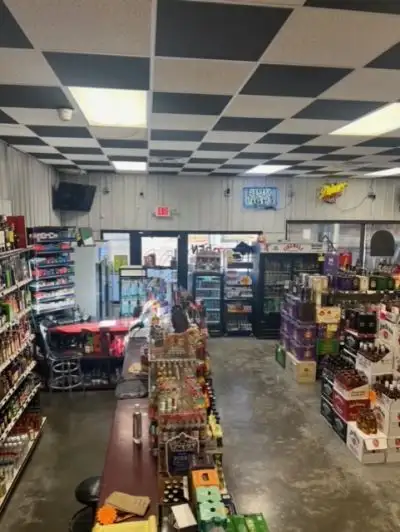 Established Truck Stop and Convenience Store with Restaurant in High-traffic Location