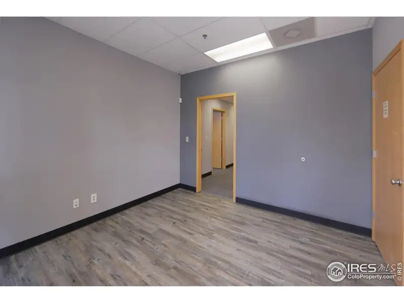 Industrial Office/warehouse for Lease in Loveland, Co - 5,057 Sf with Office Space